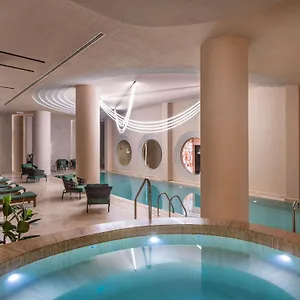 Swissotel Отель